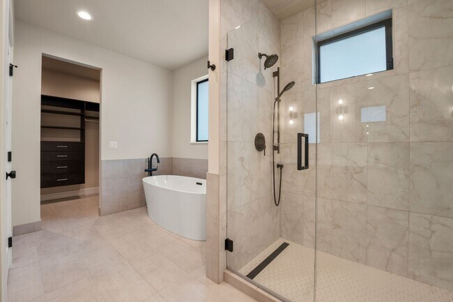 Building Photo - 2971 NW Polarstar Ave