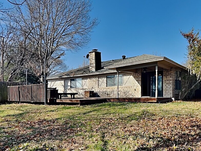 Building Photo - 445 Hillside Dr