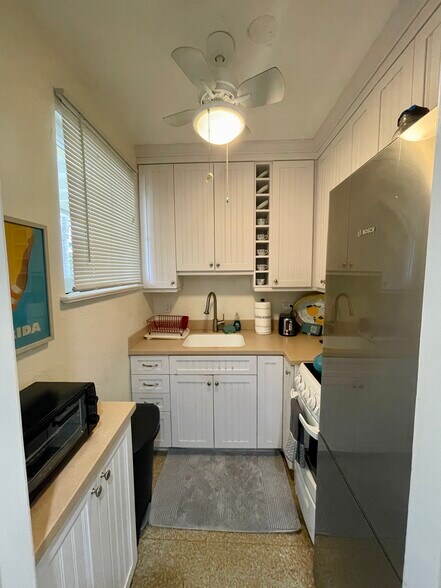 Building Photo - 88 S Ocean Blvd