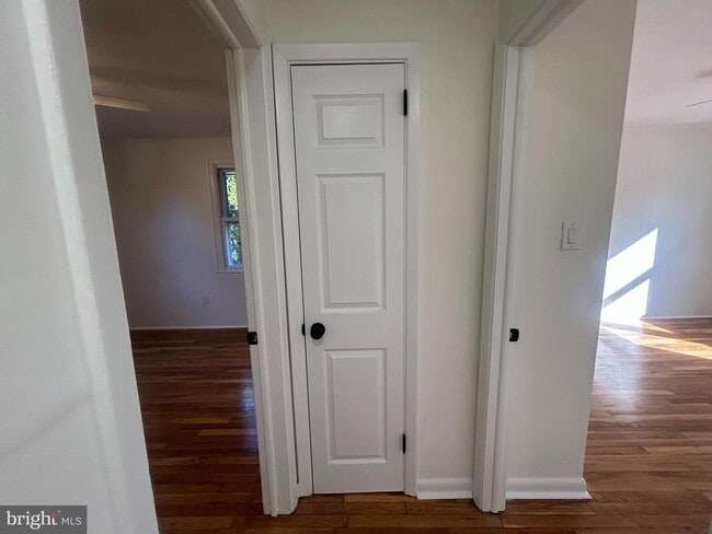 Building Photo - 144 2nd Ave