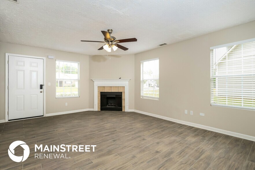 Building Photo - 5485 Denny Dr