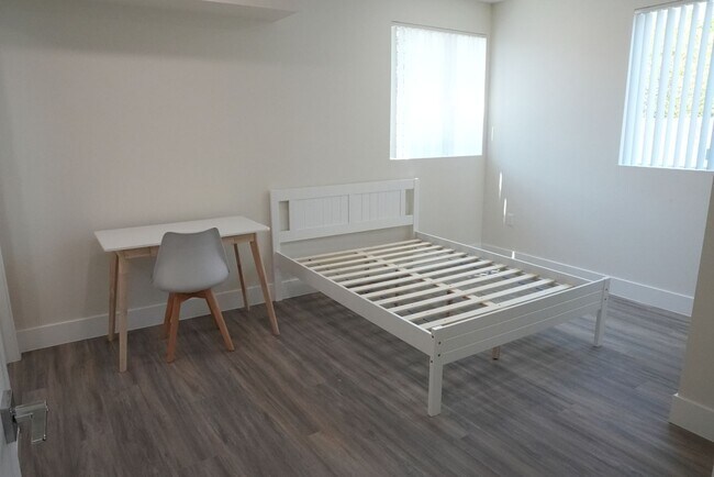 Building Photo - Gemini Townhomes