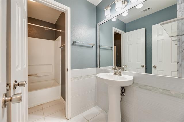 Building Photo - 8601 Wagon Trail