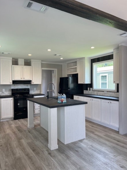 Building Photo - 15803 S Flores St