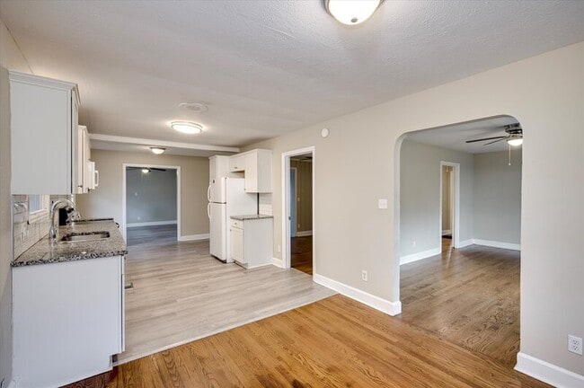 Building Photo - 116 Kirby Dr