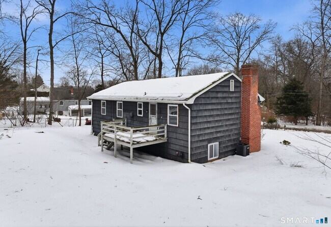 Building Photo - 26 Hiawatha Ln