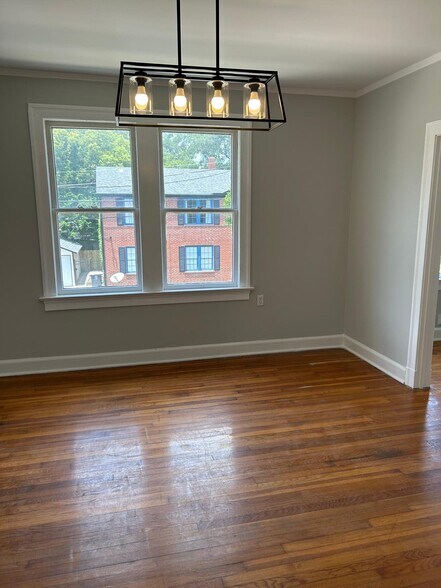 Formal Dining Room - 768 Acosta St