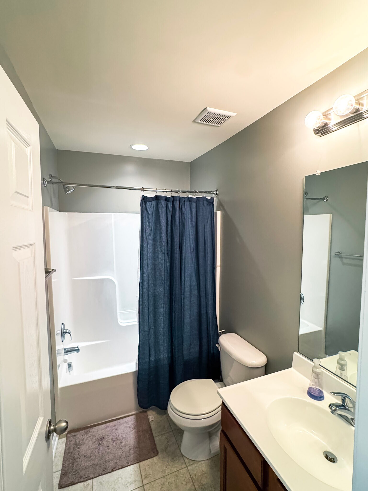 Building Photo - 209 Raven Run