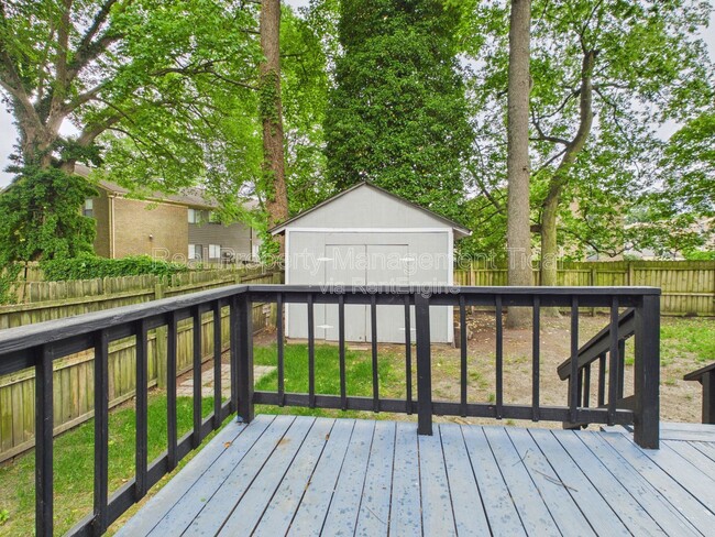 Building Photo - 7803 Nesbitt Dr