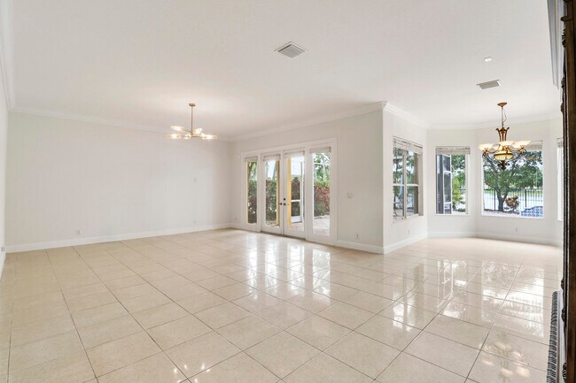 Building Photo - 5029 Forest Dale Dr