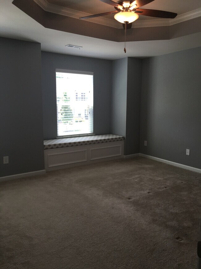 Building Photo - 113 Grande Sky Ct