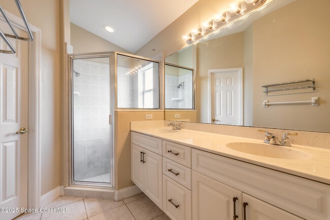 Building Photo - 1442 Areca Palm Dr