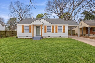 Building Photo - 4 Bedroom In Colonial Acres