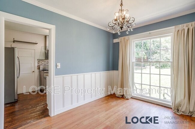 Building Photo - 4328 Calmont Ave