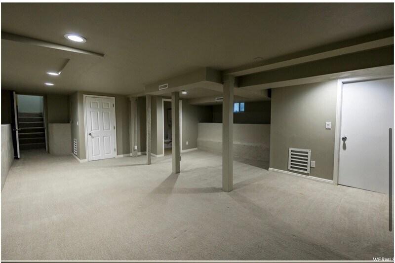 Building Photo - 254 S 1100 W