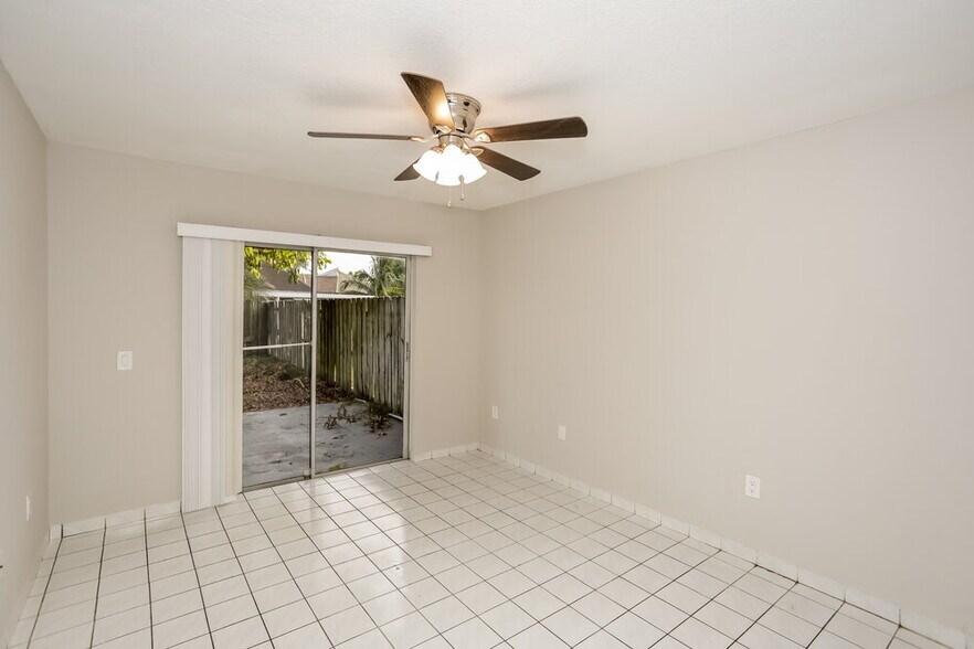 Building Photo - 12340 SW 207th Terrace