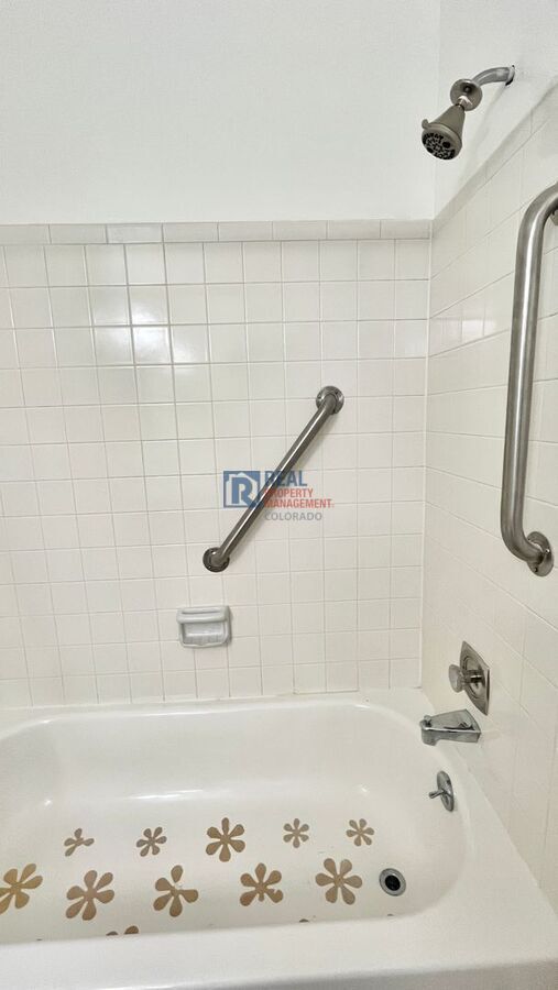 Building Photo - 6951 W 87th Way