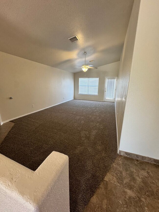 Building Photo - 1326 Magoffin Pl