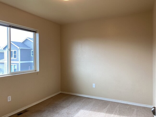 Building Photo - Lovely 3 Bed 2.5 Bath Home in Timbervine