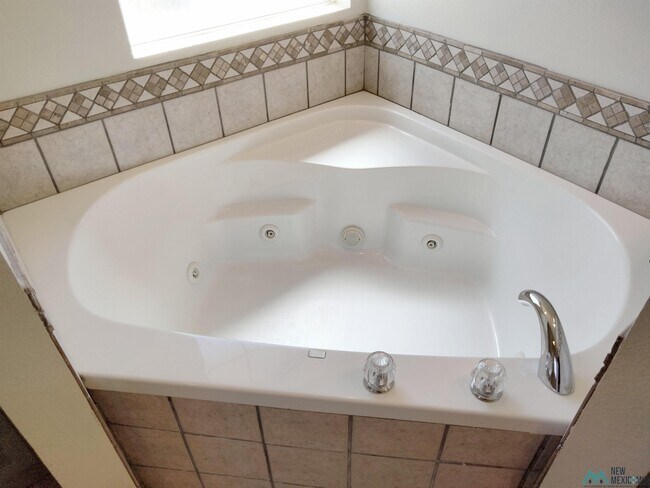 Building Photo - 2301 Reese Dr