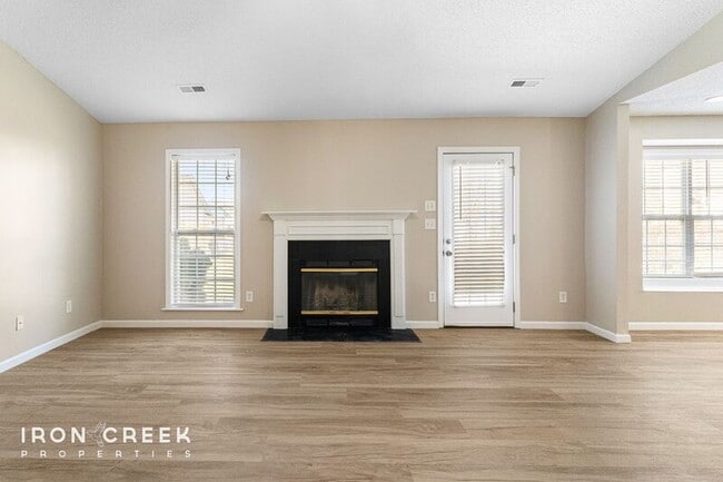 Building Photo - 89 Running Briar Rd