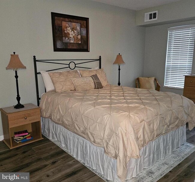 Building Photo - 304 Forbes St