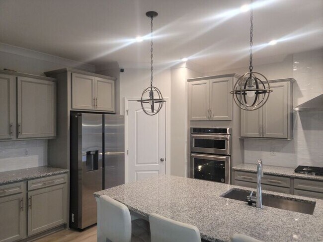 Building Photo - Like New RANCH Home in Stallings! WiFi and...