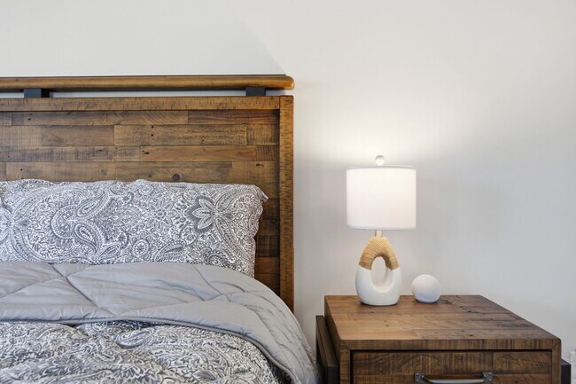 Building Photo - 450 Hawksbill Dr