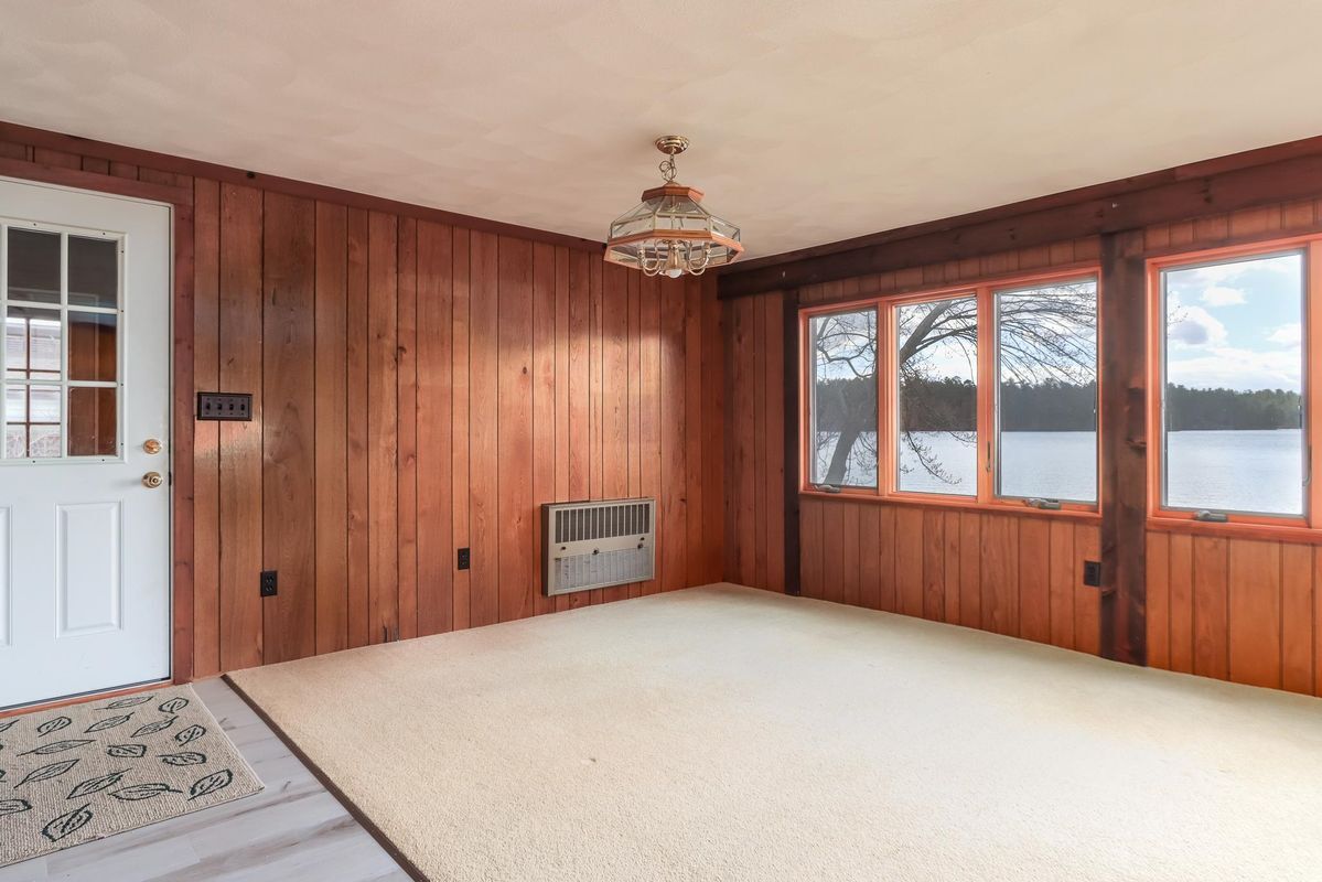 Building Photo - 7 Howards