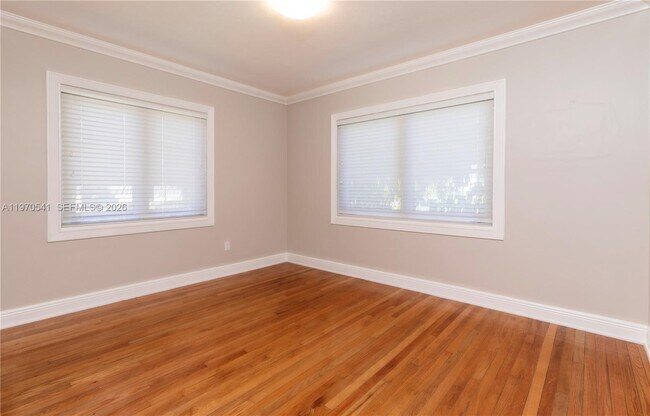 Building Photo - 1350 Mendavia Ave