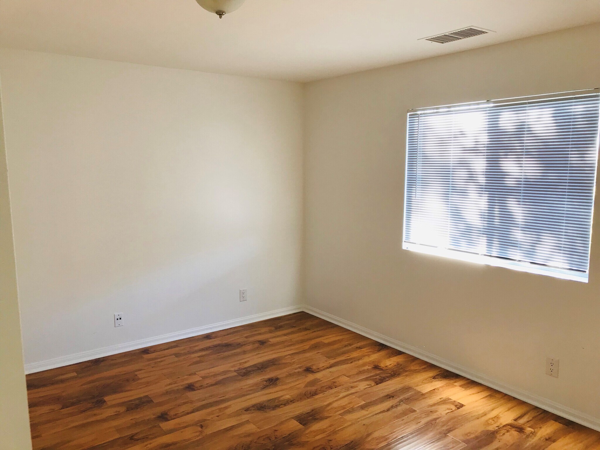 Building Photo - 1414 Sweetbriar Cir