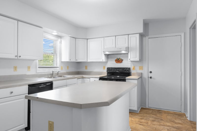 Building Photo - 736 Comet Dr