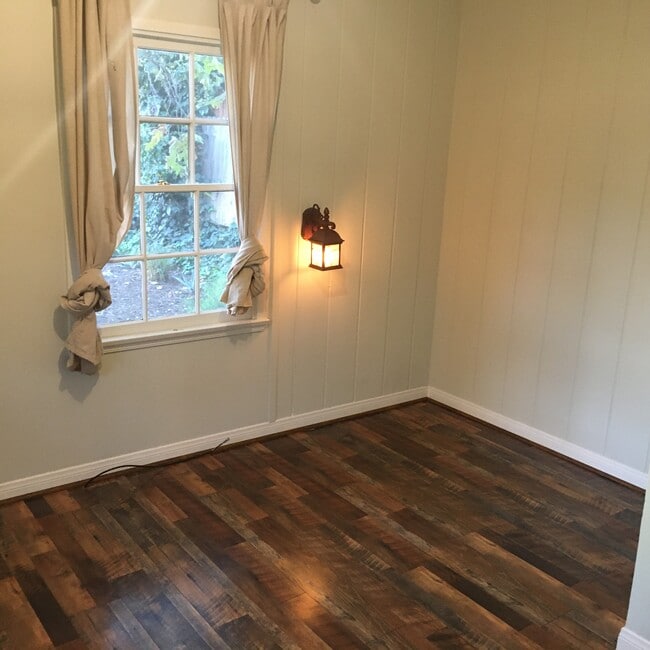 Building Photo - 5650 Rhodes Ave