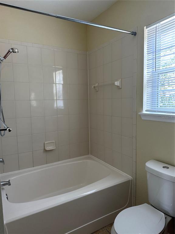 Building Photo - 10011 Courtney Palms Blvd