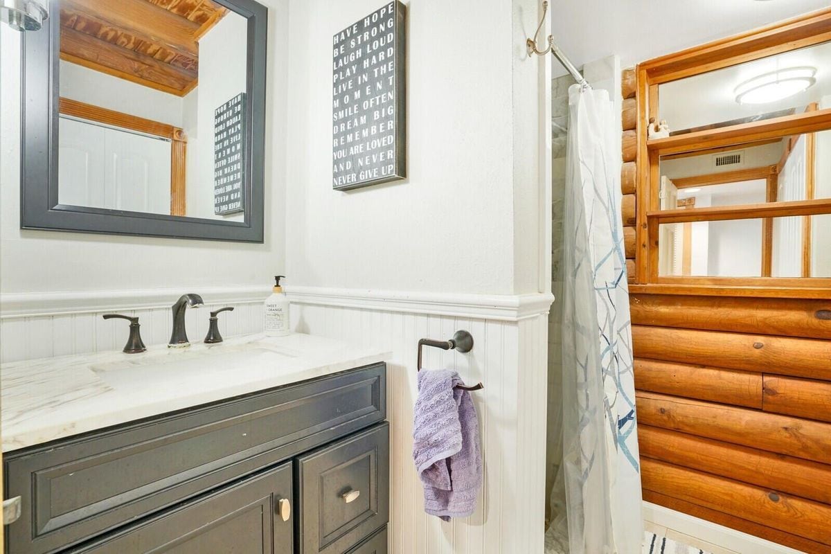 Building Photo - 13050 Marcella Blvd