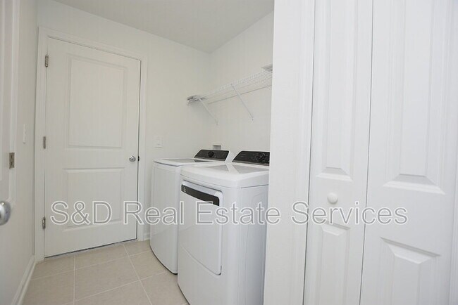 Building Photo - 2216 Rock Dr