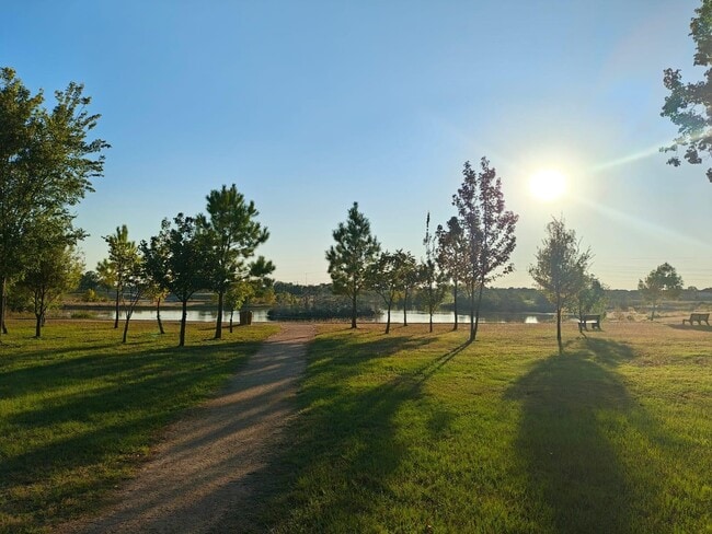 Building Photo - 8815 Crazy Horse Trail