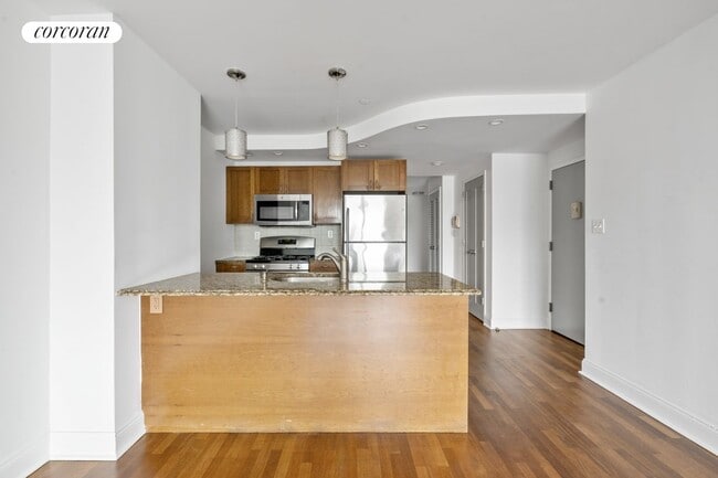 Building Photo - 721 Flushing Ave