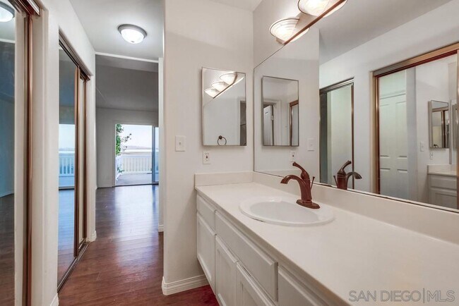Building Photo - 3997 Crown Point Dr