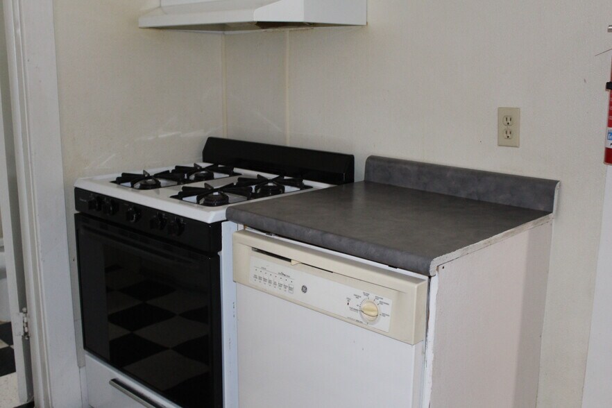 Building Photo - 514 Wheaton Ave