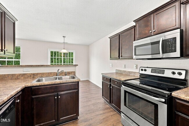 Building Photo - 58 Botanical Ct
