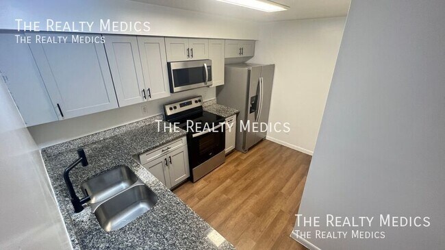 Building Photo - 1984 Agora Cir SE