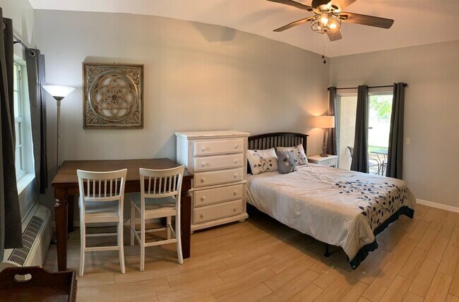 Building Photo - 9905 Perfect Dr