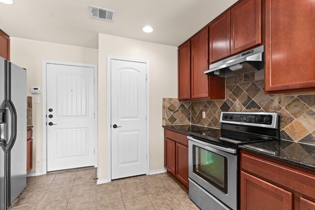 Building Photo - 1012 Tumbleweed Trail