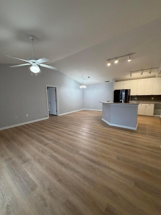 Building Photo - 7774 S Essex Gate Dr