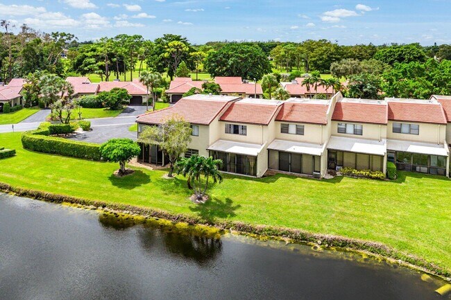 Building Photo - 8566 Casa Del Lago