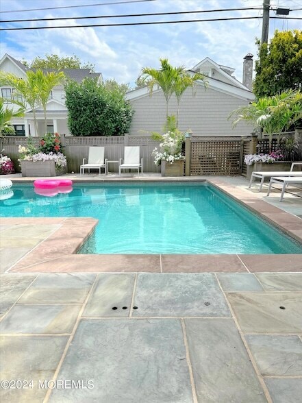 Building Photo - 402 Philadelphia Blvd