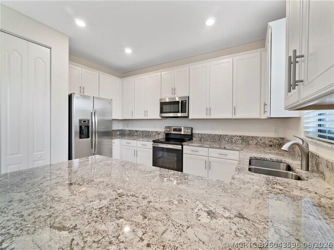 Building Photo - 13056 Anthorne Ln