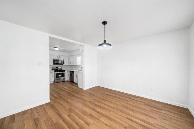 Building Photo - 12711 Shady Knoll Ln