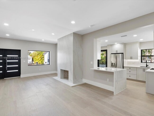 Building Photo - 9073 Dickens Ave